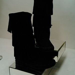 Minnetonka Moccasin 3 Tier Fringe Boot Black Suede